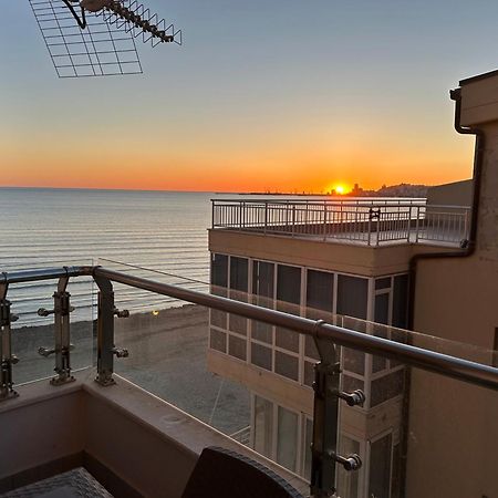 Dyrrah Seaside Apartments Durrës 外观 照片
